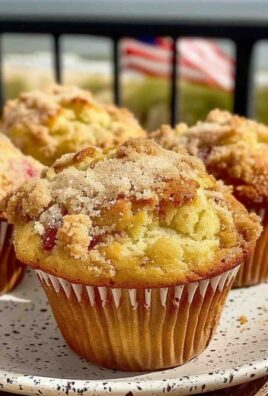Cinnamon Rhubarb Muffins