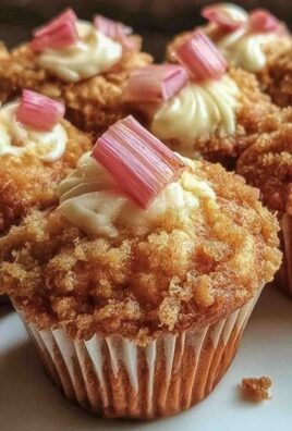 Rhubarb Muffin