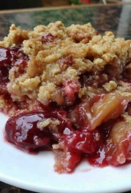 Rhubarb Raspberry Crunch