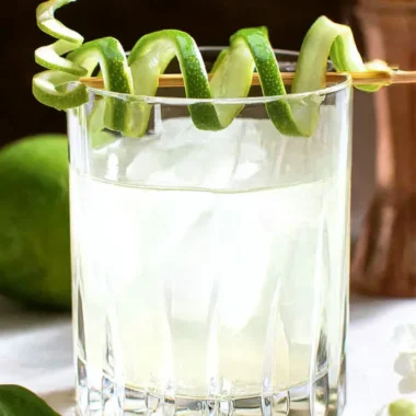 elderflower gin cocktail