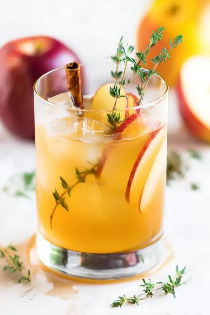 apple cider cocktail