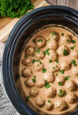 Slow Cooker Swedish Meatballs